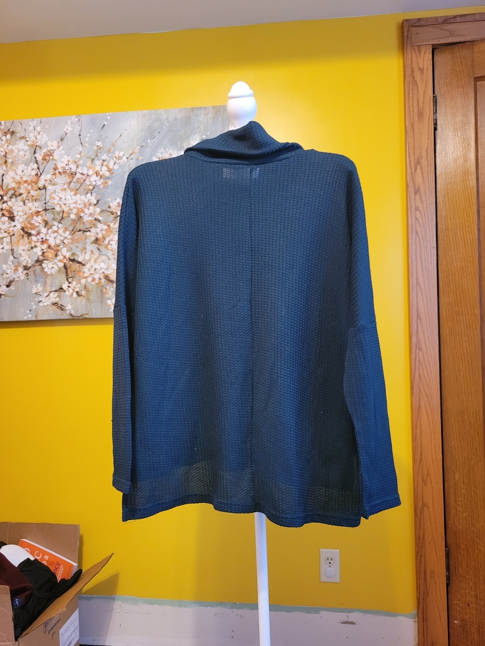 Cozy Waffle-Knit Hooded Sweater - Emerald Green - Picture 2 of 5